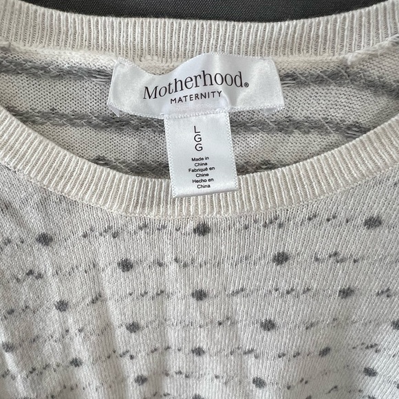 White Patterned Women's Top - Picture 3 of 3